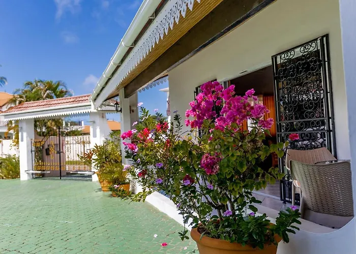 Chalet Caballero Au Cap (Mahe)