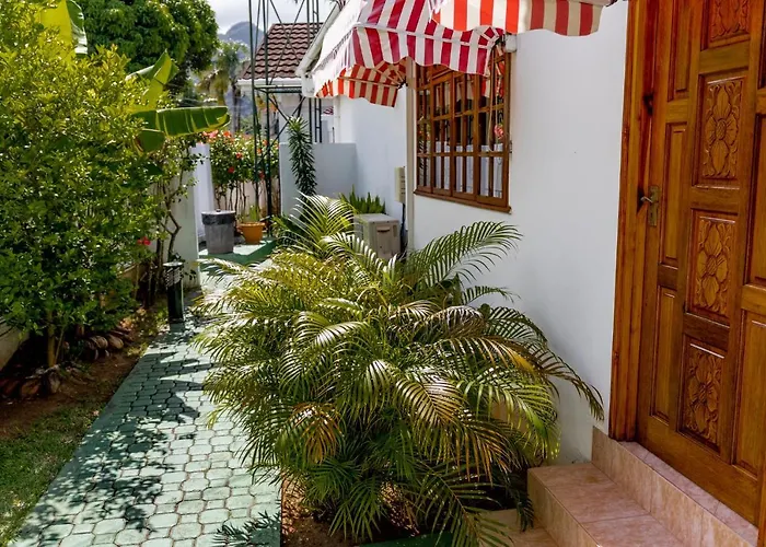 Caballero Chalet Au Cap (Mahe)