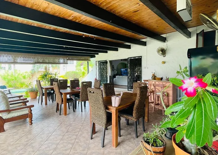 Chalet Caballero Au Cap (Mahe)