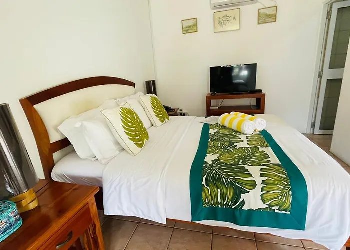Caballero Chalet Au Cap (Mahe)